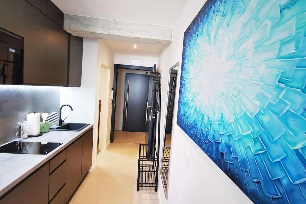 Hh 03 By Rockchair - Superhost Status - Modernes Apartment Mit Sonnigem Balkon & Premium Boxspringbetten In Winterhude - Hamburg Top Geheimtipp Exterior foto